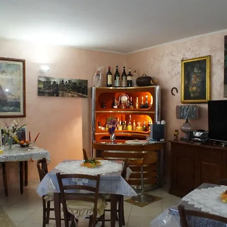 Alojamento de Acomodação e Pequeno-almoço La Toscana Marta